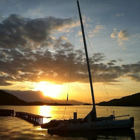 Готель Bozburun Yacht Club Екстер'єр фото