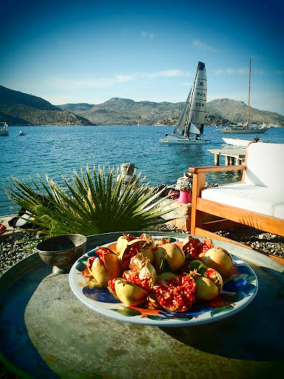 Готель Bozburun Yacht Club Екстер'єр фото