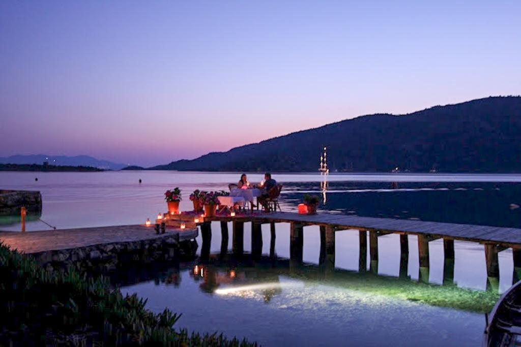 Готель Bozburun Yacht Club Екстер'єр фото